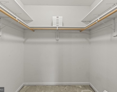 9533 Barbaras Way - Photo Thumbnail 31