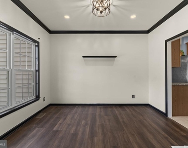 9533 Barbaras Way - Photo Thumbnail 3
