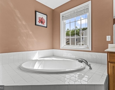 9533 Barbaras Way - Photo Thumbnail 34
