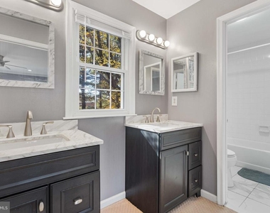 2621 John Milton Drive - Photo Thumbnail 22