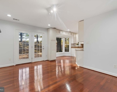 2621 John Milton Drive - Photo Thumbnail 18