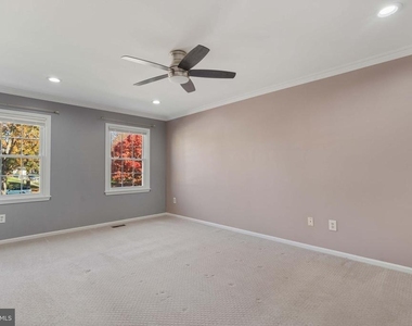 2621 John Milton Drive - Photo Thumbnail 19