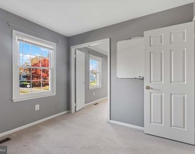 2621 John Milton Drive - Photo Thumbnail 26