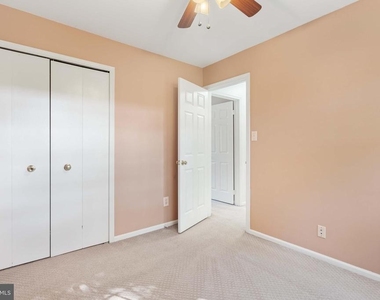 2621 John Milton Drive - Photo Thumbnail 32