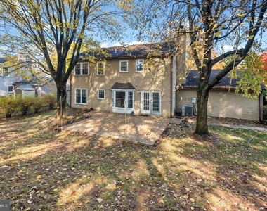 2621 John Milton Drive - Photo Thumbnail 37