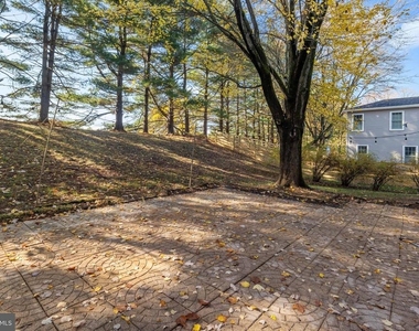 2621 John Milton Drive - Photo Thumbnail 38