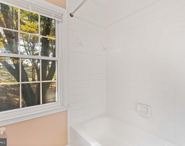 2621 John Milton Drive - Photo Thumbnail 30