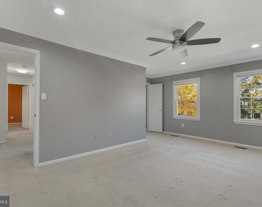 2621 John Milton Drive - Photo Thumbnail 20