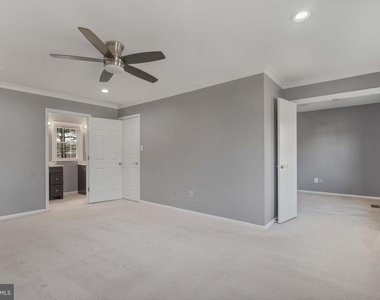 2621 John Milton Drive - Photo Thumbnail 21