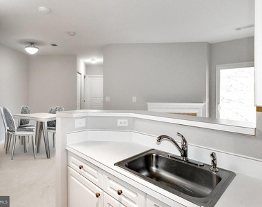 2204 Westcourt Lane - Photo Thumbnail 9