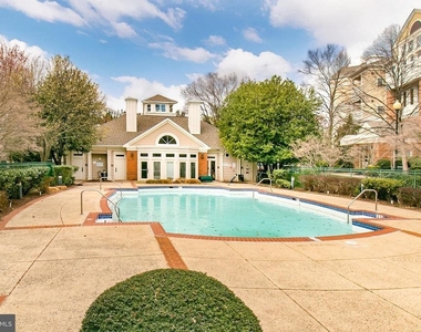 2204 Westcourt Lane - Photo Thumbnail 2