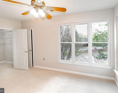 2204 Westcourt Lane - Photo Thumbnail 19