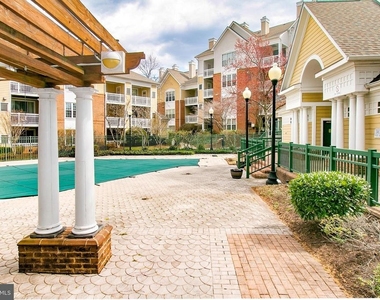 2204 Westcourt Lane - Photo Thumbnail 4