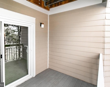 2204 Westcourt Lane - Photo Thumbnail 15
