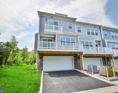 8276 Safarian Way - Photo Thumbnail 26