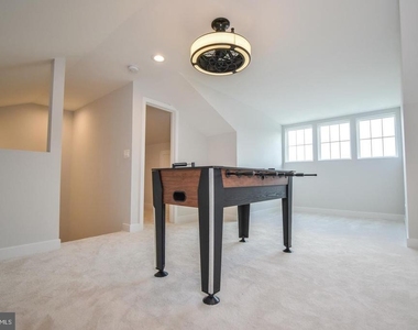 8276 Safarian Way - Photo Thumbnail 25