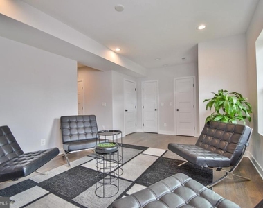 8276 Safarian Way - Photo Thumbnail 5