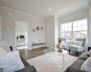 8276 Safarian Way - Photo Thumbnail 12