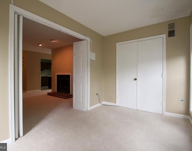 10118 Oakton Terrace Road - Photo Thumbnail 16