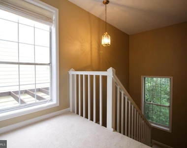 10118 Oakton Terrace Road - Photo Thumbnail 3