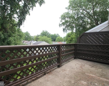 10118 Oakton Terrace Road - Photo Thumbnail 21