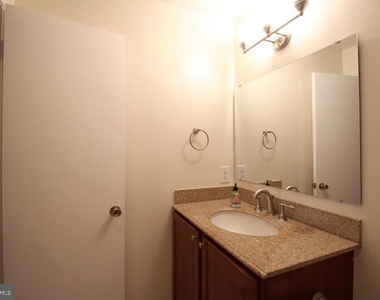 10118 Oakton Terrace Road - Photo Thumbnail 20