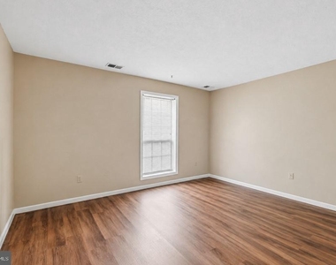 10118 Oakton Terrace Road - Photo Thumbnail 20