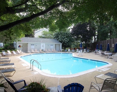 10118 Oakton Terrace Road - Photo Thumbnail 25