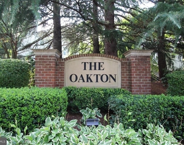 10118 Oakton Terrace Road - Photo Thumbnail 26