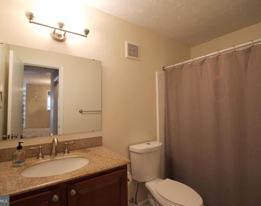10118 Oakton Terrace Road - Photo Thumbnail 19
