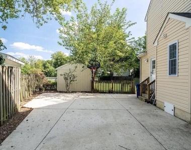 3111 Graydon Street - Photo Thumbnail 17