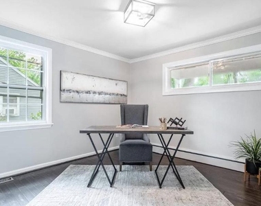 3111 Graydon Street - Photo Thumbnail 6