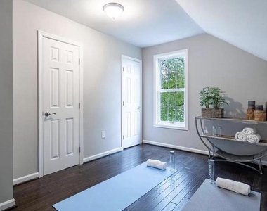 3111 Graydon Street - Photo Thumbnail 16