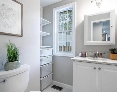 3111 Graydon Street - Photo Thumbnail 7