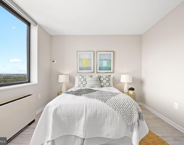 3701 S George Mason Drive - Photo Thumbnail 25