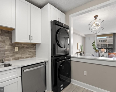 3701 S George Mason Drive - Photo Thumbnail 6