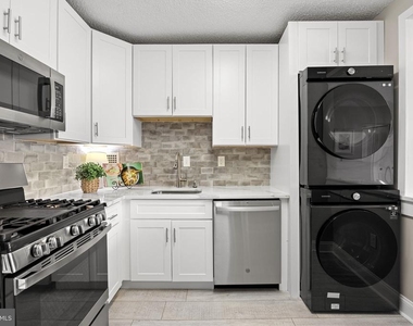 3701 S George Mason Drive - Photo Thumbnail 4