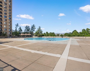 3701 S George Mason Drive - Photo Thumbnail 30