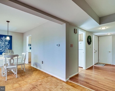 11503 Links Drive - Photo Thumbnail 4