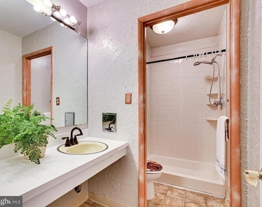 11503 Links Drive - Photo Thumbnail 13
