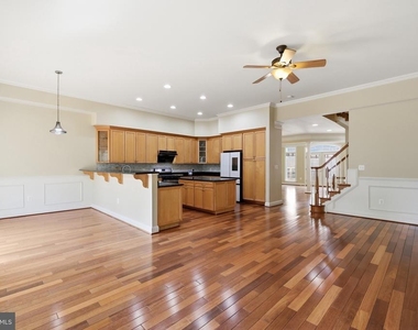 6403 Velliety Lane - Photo Thumbnail 14