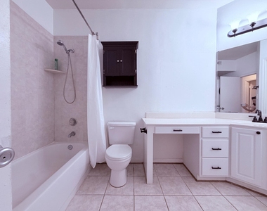 12152 Penderview Terrace - Photo Thumbnail 8