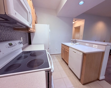 12152 Penderview Terrace - Photo Thumbnail 4