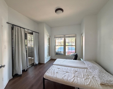 12152 Penderview Terrace - Photo Thumbnail 7