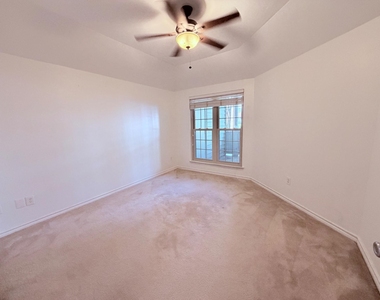 12152 Penderview Terrace - Photo Thumbnail 5