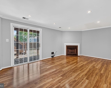 6453 Linleigh Way - Photo Thumbnail 25