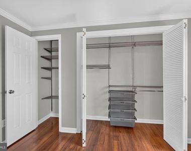 6453 Linleigh Way - Photo Thumbnail 18