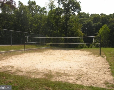 6453 Linleigh Way - Photo Thumbnail 41