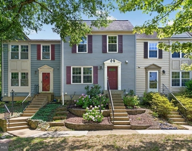 6453 Linleigh Way - Photo Thumbnail 1