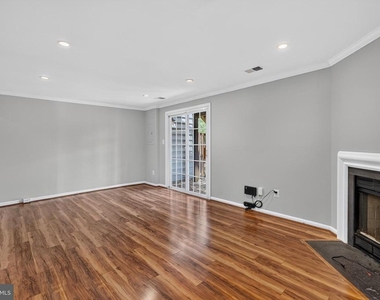 6453 Linleigh Way - Photo Thumbnail 24